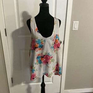 Bisou Bisou Triangle Back Top